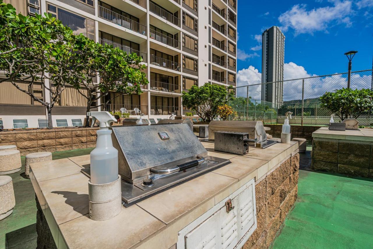 Free Parking, Pool, Sauna, Spa, Wifi, Bbq, Ac - Waikiki Banyan Гонолулу Экстерьер фото