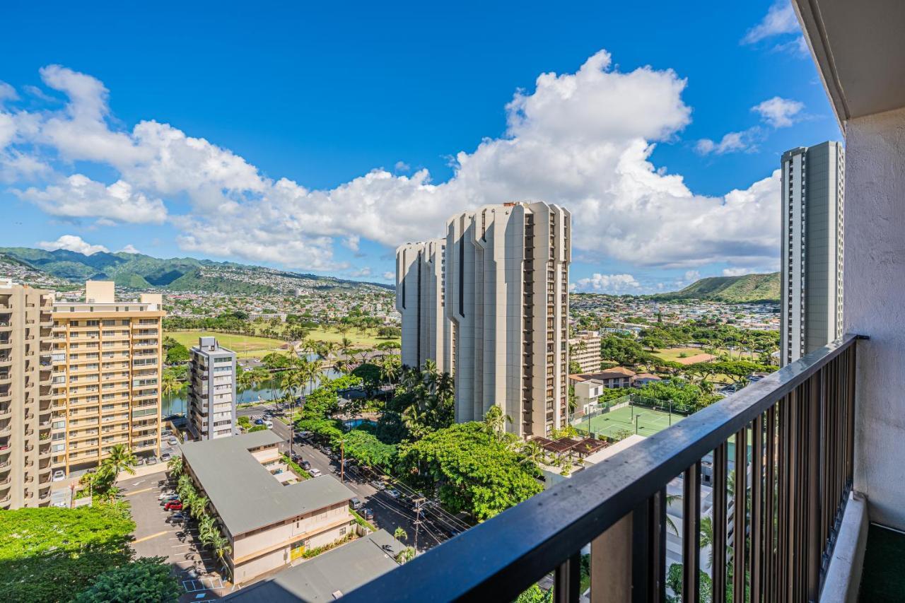 Free Parking, Pool, Sauna, Spa, Wifi, Bbq, Ac - Waikiki Banyan Гонолулу Экстерьер фото